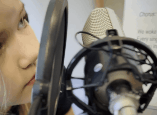 Stephaniia singing 2_1.2.1@0.5x Stephaniia singing 2_1.2.1@0.5x
